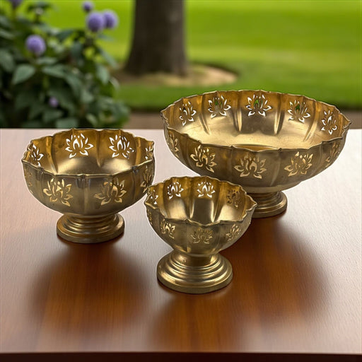 3 Pcs Decorative Round Gold Polish Decorative Urli Bowl for Home Decor,Mandir Decor,Diwali Decor, Floating Flowers,Candles Diya holder, Office,Table Decor, Entrance Decoration Item (Pack of 1) (Golden)