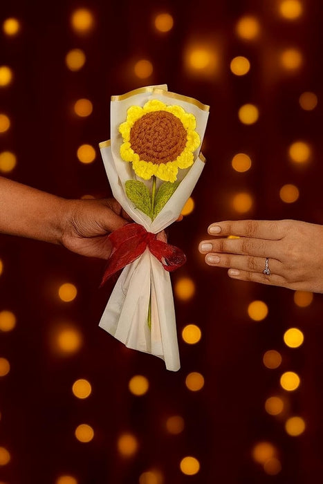 1 Pcs Ready to use Crochet Bouquet for Best Wishes, Gifting, Valentine, Wedding, Home Decor, Office, Bedroom, Balcony Decoration Items, Welcoming(Fabric)