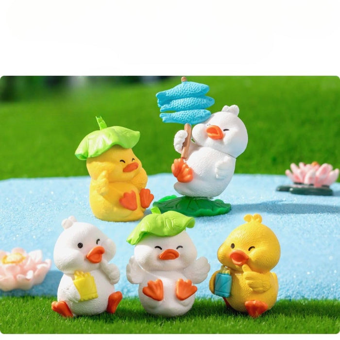 1 Set Duck Miniatures Decoration Gifts for Home Decor, Indoor Or Outdoor Garden, Car Dashboard, Office Desk & diwali decoeation - Resin (Multicolor) (4 piece in 1 Set) (White)