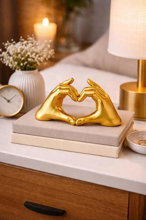 Heart Shape Resin Showpiece, Love, Home Decor Showpiece – Elegant Resin Art Design for Valentine, Bedroom Décor, Decorative Room Enhancement