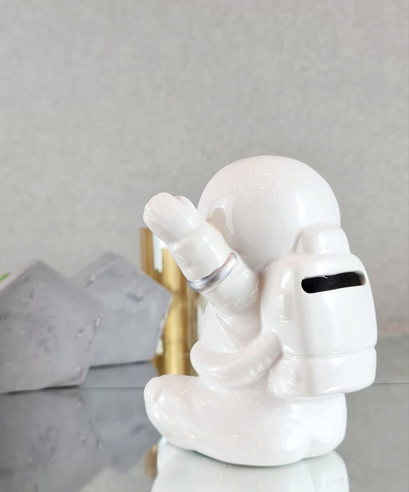 1 Piece Ceramic Astronaut Design Gullak : Piggy Bank for Rupees Savings - Coin Storage Tip Box Ideal for Kids and Adults - Money Kilona Pikibank ATM Coinbox(Pack of 1)