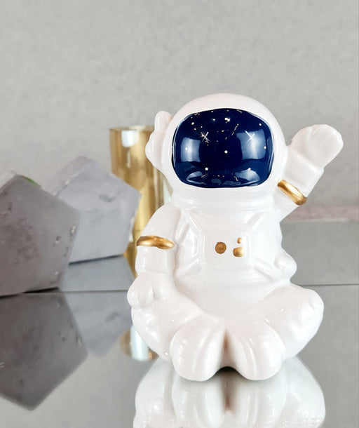 1 Piece Ceramic Astronaut Design Gullak : Piggy Bank for Rupees Savings - Coin Storage Tip Box Ideal for Kids and Adults - Money Kilona Pikibank ATM Coinbox(Pack of 1)