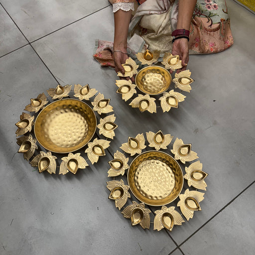 1 Set (3 Pcs) Decorative Lotus Shape Petal Gold Polish Decorative Urli Bowl for Home Decor,Mandir Decor,Diwali Decor, Floating Flowers,Candles Diya holder, Office,Table Decor, Entrance Decoration Item (Pack of 1) (Golden)