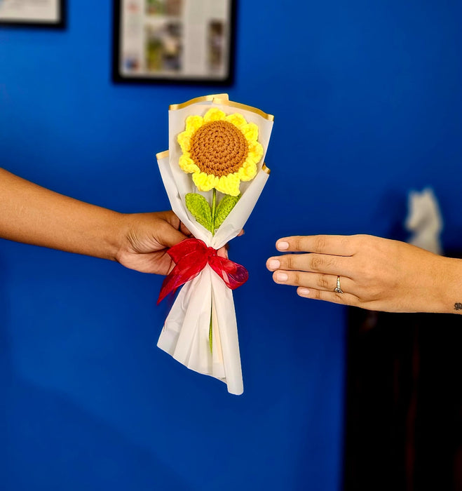 1 Pcs Ready to use Crochet Bouquet for Best Wishes, Gifting, Valentine, Wedding, Home Decor, Office, Bedroom, Balcony Decoration Items, Welcoming(Fabric)