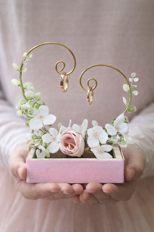 1 pcs Decorative Wedding Ring Platter with Golden Ring Stand & Floral Base | Engagement Ring Ceremony Holder Tray for Bride Groom Ring Exchange Decoration