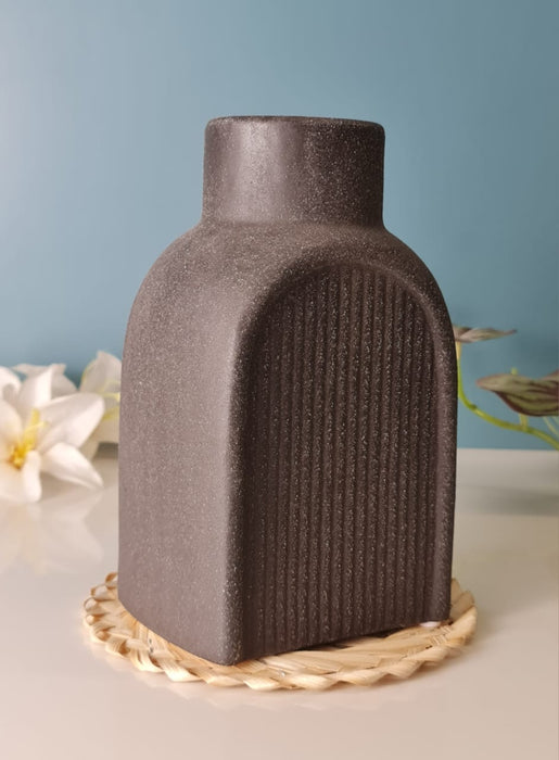 1 Pcs Ceramic Items Vase for Flower Pot, Gift, Home Decor, Bedroom, Office Corner, Living Room, Décor Item (Pack of 1) (Black)