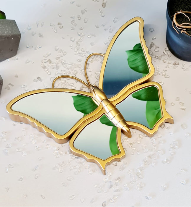 1 Pc Butterfly Shaped Fiber Wall Mirror Hanging Frame for Home Decor, Hanging in Bedroom, Living Room with Hook for Hanging for Decor.