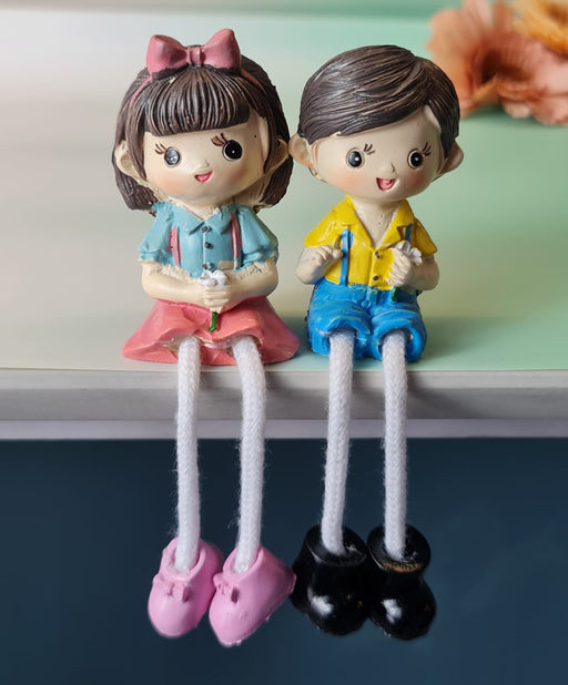1 set (2 pcs) Hanging Legs Cute Boy and Girl Home Decor Showpiece – Elegant Hanging Leg Design for Decorative Room Enhancement