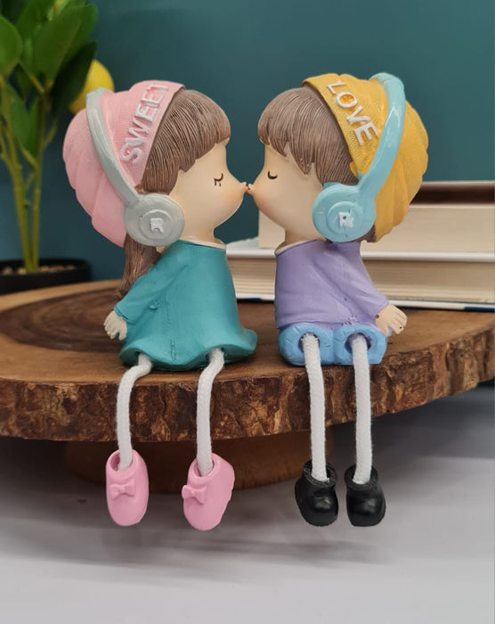 1 set Hanging Legs Cute Boy and Girl Toy Home Decor Showpiece – Elegant Hanging Leg Design for Decorative Room Enhancement