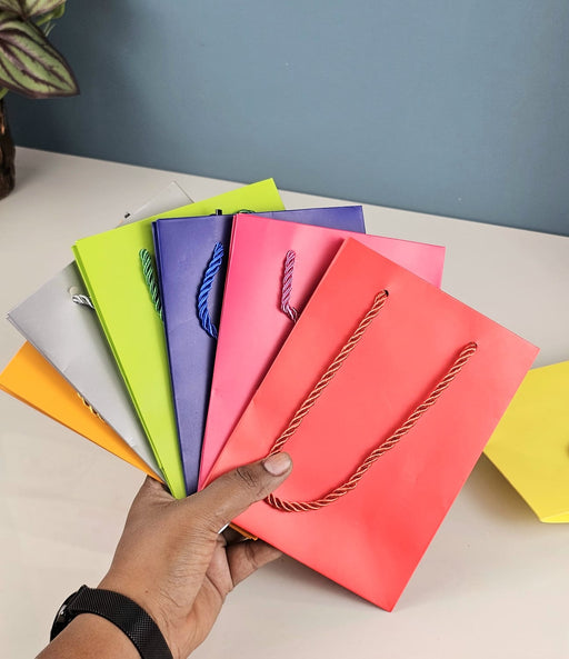20 Pcs Random Solid Color Gift Bags with Handle Gift Paper bag, gift For Gifting, marriage Return Gifts, Birthday, Wedding, Party, Season's Greetings (Multi)