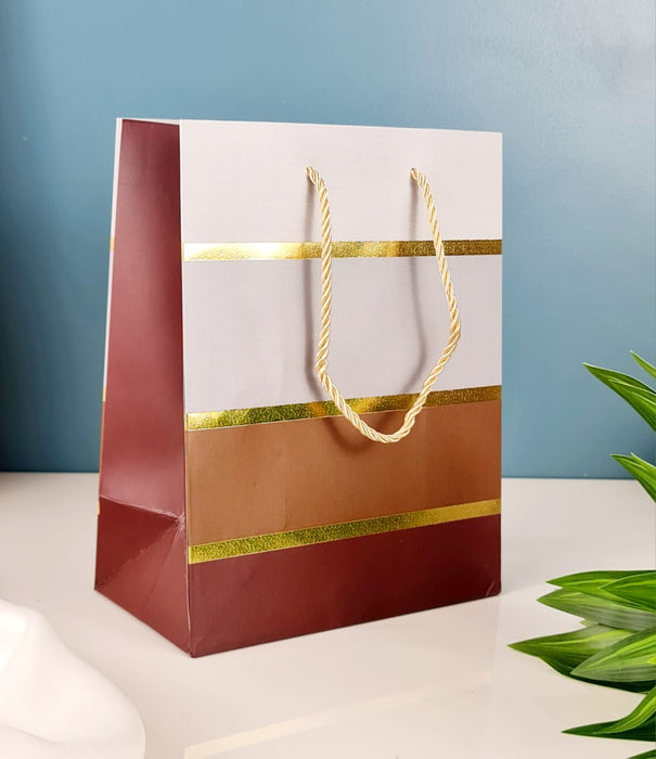 Paper Bag Goodie Bags With Handle Gift Paper bag, gift For Valentine Gifting, marriage Return Gifts, Birthday, Wedding, Party, Season's Greetings (Random Colour)