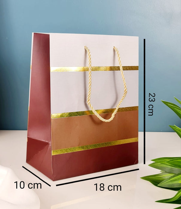 Paper Bag Goodie Bags With Handle Gift Paper bag, gift For Valentine Gifting, marriage Return Gifts, Birthday, Wedding, Party, Season's Greetings (Random Colour)