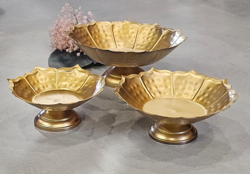 1 Set (3 Pcs) Decorative Open Lotus Flower Gold Polish Urli Bowl | Home, Mandir, Diwali, Floating Flowers & Candle Holder (Golden)