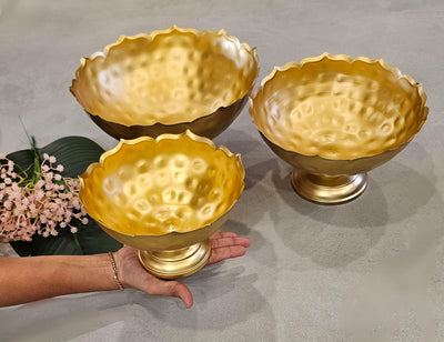 1 Set (3 Pcs) Decorative Lotus Design Gold Polish Urli Bowl | Home, Mandir, Diwali & Table Décor (Golden)