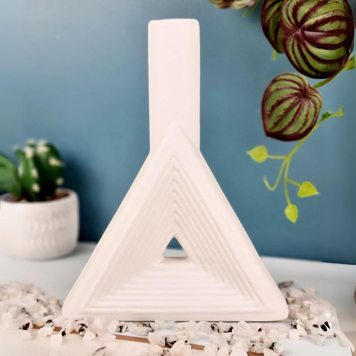 1 Pcs Ceramic Flower Vase Pot for Flowers, Gifing, Home Decor, Bedroom, Office, Table, Living Room, Decoration Items