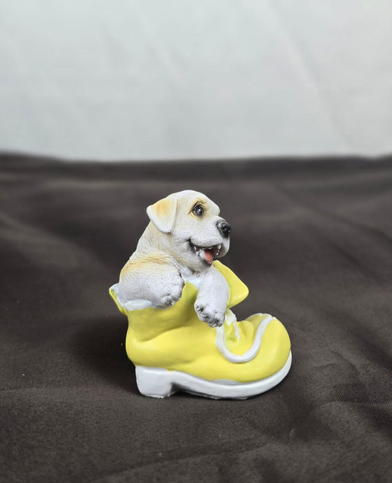 1 Piece Cute Puppy in Shoe Polyresin Showpiece, Shoe Dog Statue for Table Decoration, Cute Puppy Figurine for Home, Office, Room Shelf Decoration