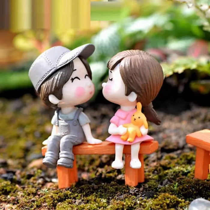 1 Set Couples Miniature Figurines Multiuse as, Toys, Showpieces, Gift Item (1 Set, Multicolor) (1 Bench, 1 Couples) (Random 1 couple)